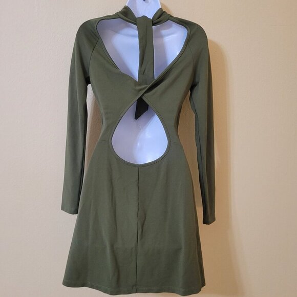 Fabletics Dress Womens Small Green Racquel Back Twist‎ Athleisure Boho Sporty - Picture 2 of 11